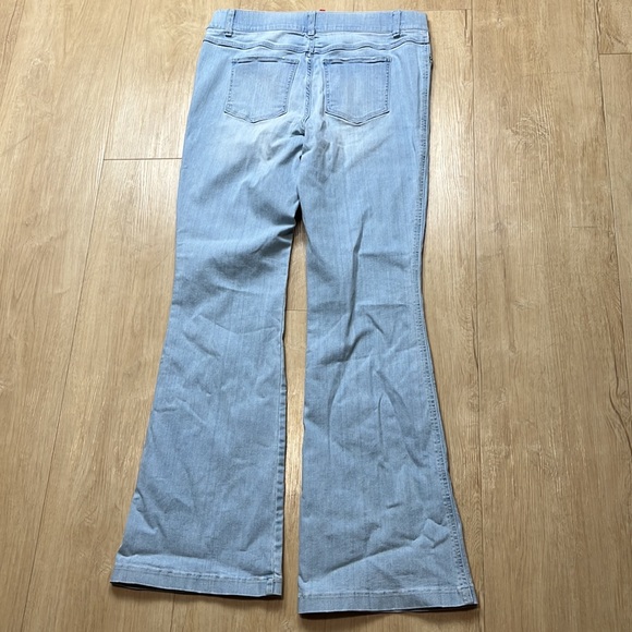 SPANX Flare Leg Pull-On Jeans Color: Retro Light Wash, Size XL 1394 - Picture 6 of 10